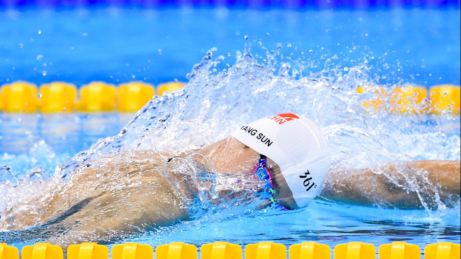 《CS_GO》新版本“火焰之刃”上线，战术多变引发热议