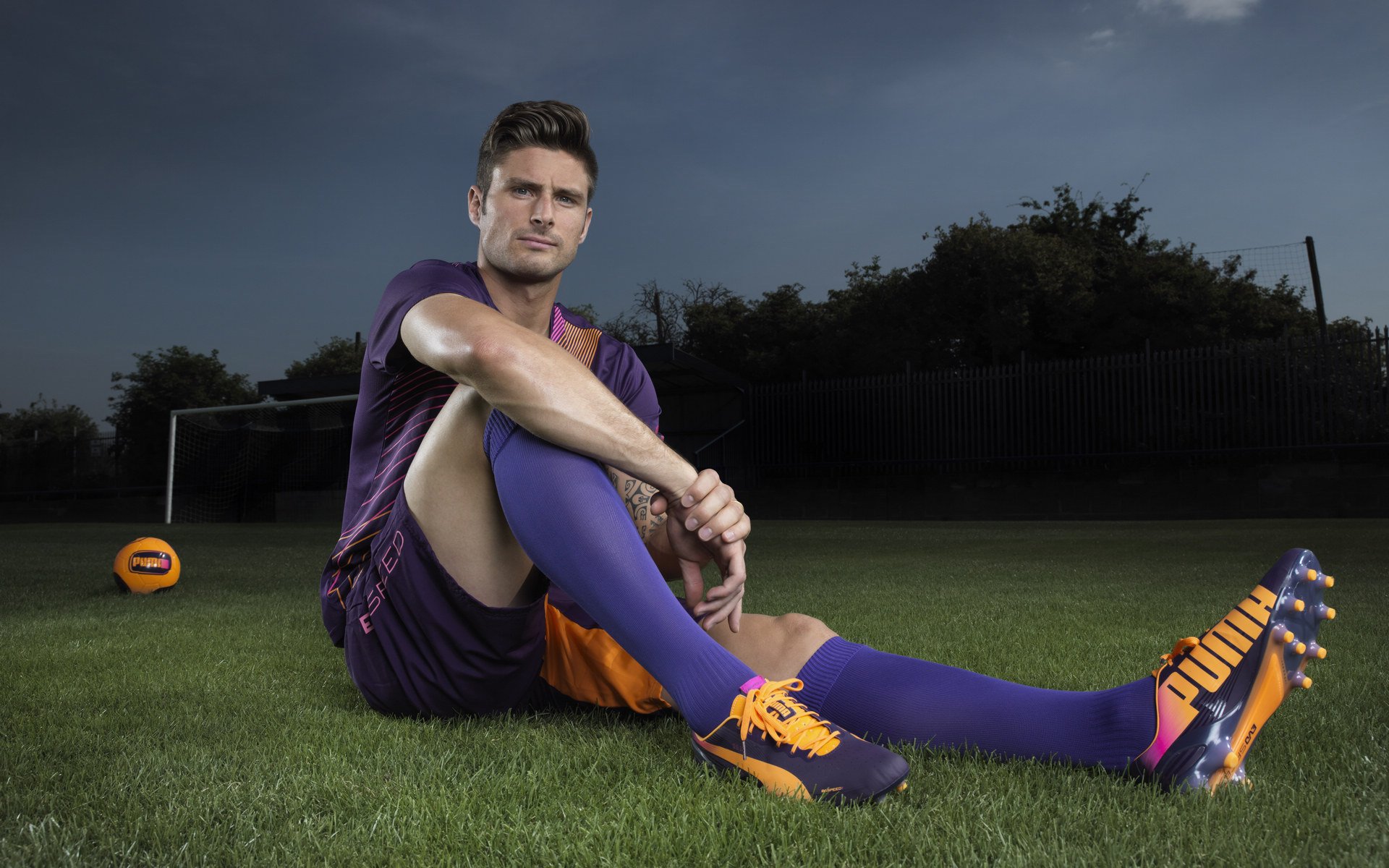 欧冠惨案发生！英超豪强杀疯了，怒轰4球，超级后卫长途奔袭破门